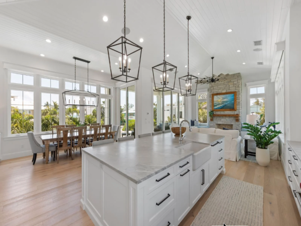 Luxury Beach Retreat on Anna Maria Island - Unforgettable Getaway